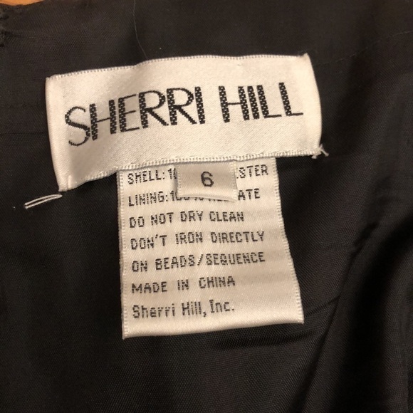 Sherri Hill Black Ruffled Gown Size 6 - Picture 12 of 16